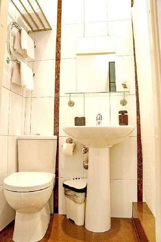 Мини-отель У Львиного моста Санкт-Петербург Комната улучшенная с 1 двуспальной кроватью-12